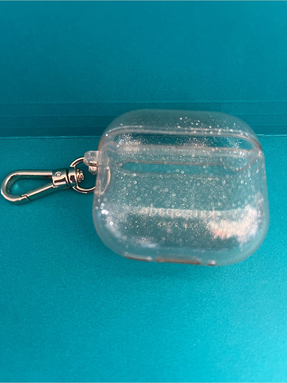 Kate Spade Clear Glitter Case with Gold Hardware fits Apple AirPods 4 - Picture 3 of 4